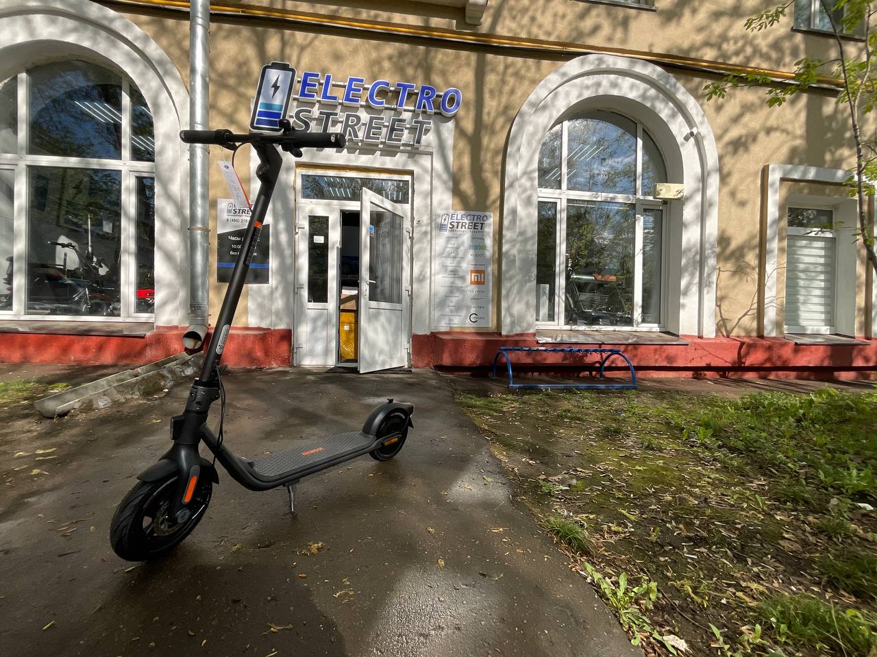 Электросамокат Ninebot Kickscooter F2 - купить по цене 39900 руб. в  интернет-магазине Электрострит-Краснодар